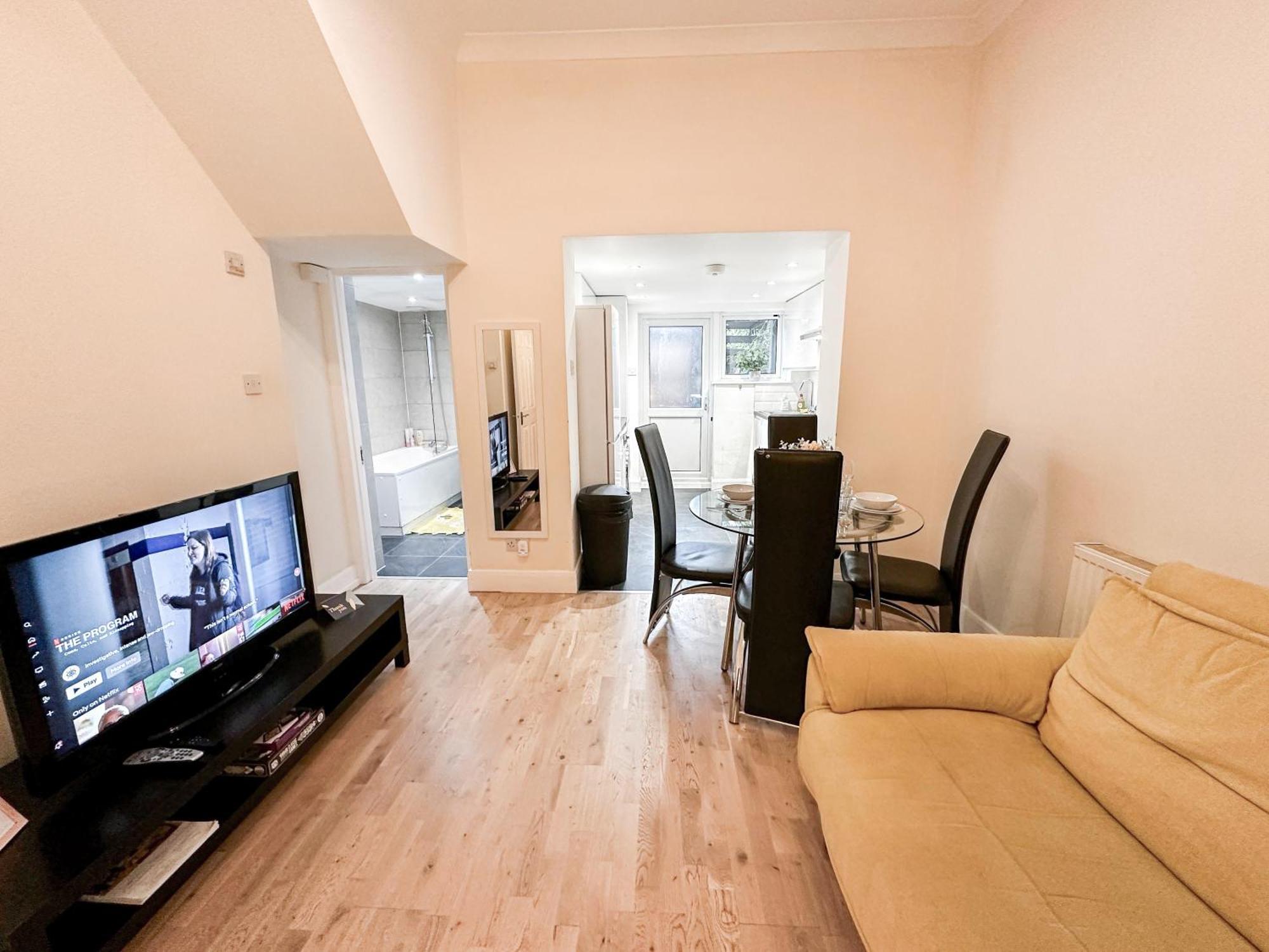 1Bedroom Flat With Small Garden In Finsbury Park, Highbury Лондон Экстерьер фото