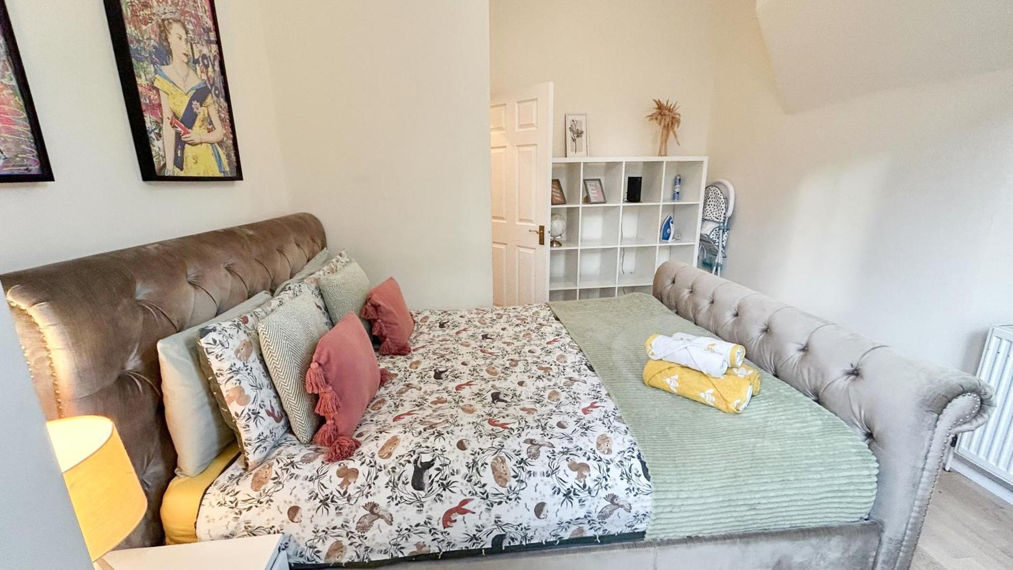 1-Bedroom Flat With Small Garden & Paid Parking In Finsbury Park, Highbury Лондон Экстерьер фото