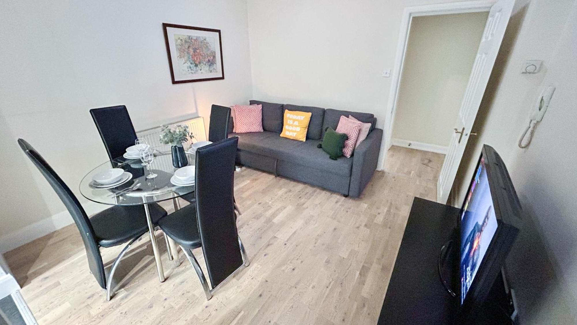 1-Bedroom Flat With Small Garden & Paid Parking In Finsbury Park, Highbury Лондон Экстерьер фото